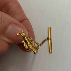 Vintage golf bag classic gold tone tie pin